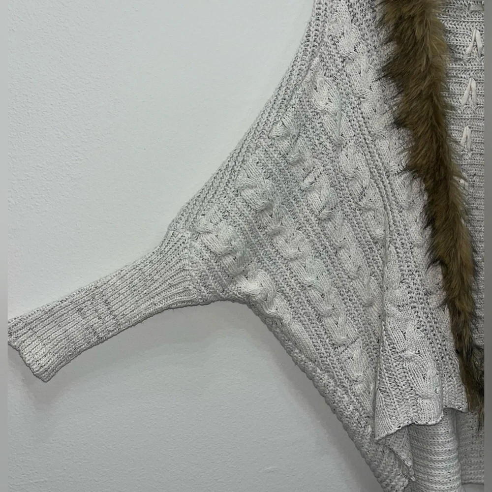 Military Hippie Felicity Faux Fur Batwing Cardigan - Picture 4 of 8